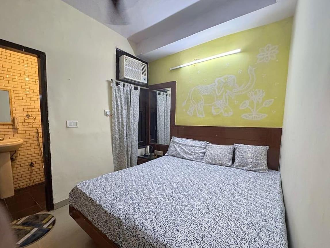 Hotel Darpan Palace -New Delhi Railway Station Zewnętrze zdjęcie